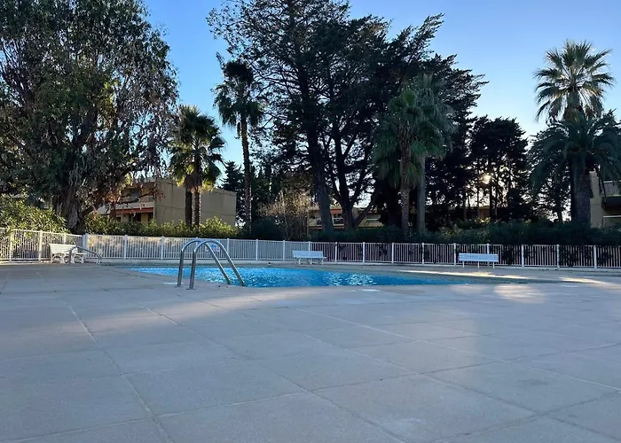 Eucalyptus - Ground Floor With Pool Near The Sea