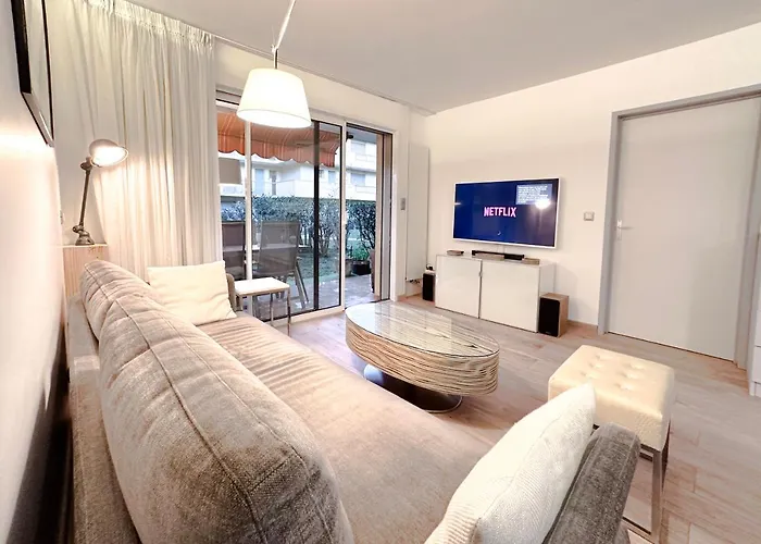 Eucalyptus - Ground Floor With Pool Near The Sea